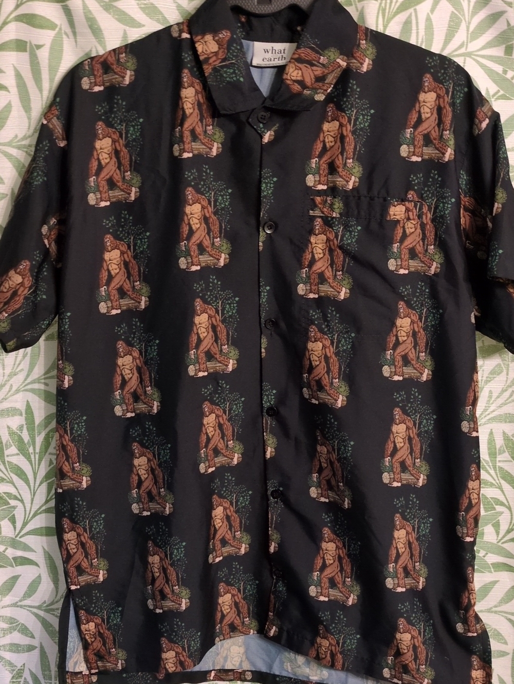 What Earth Black Bigfoot Print Short-Sleeve Button-Down Shirt